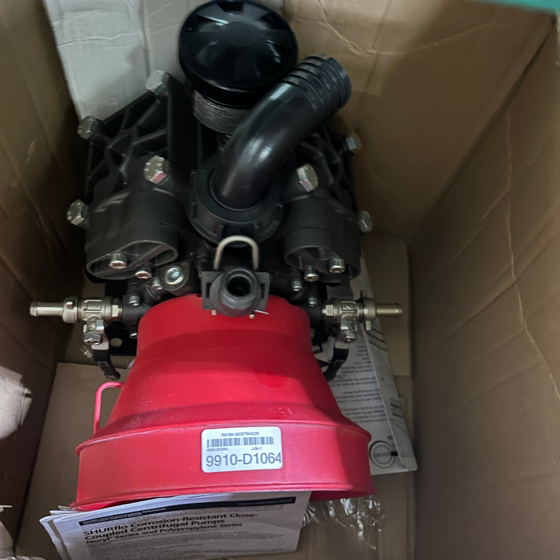 Bomba de Diafragma HYPRO 9910-D1064 con Campana Roja